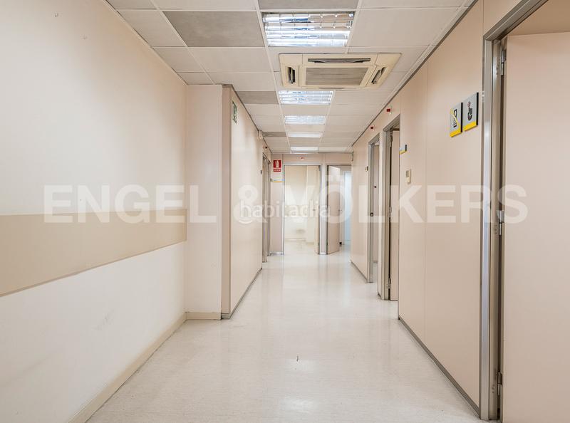 Foto 058fc36b-013c-4878-8343-d67564e0546c. Alquiler local comercial exclusivo local en calle aragón en Barcelona