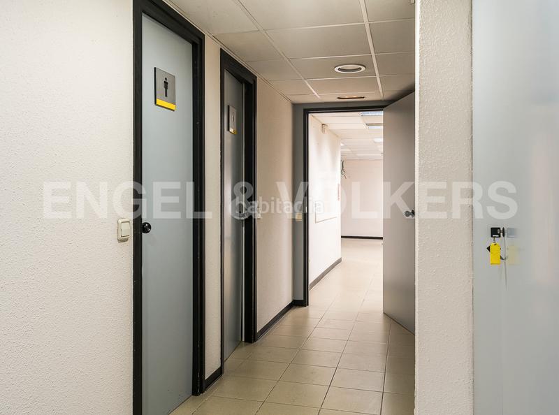 Foto 4c60184a-0277-4d0d-b608-5076fb1f362a. Alquiler local comercial exclusivo local en calle aragón en Barcelona