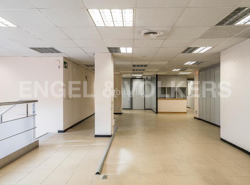 Foto 65effcd9-6564-4ce6-ae83-5b840e4e45f9. Alquiler local comercial exclusivo local en calle aragón en Barcelona