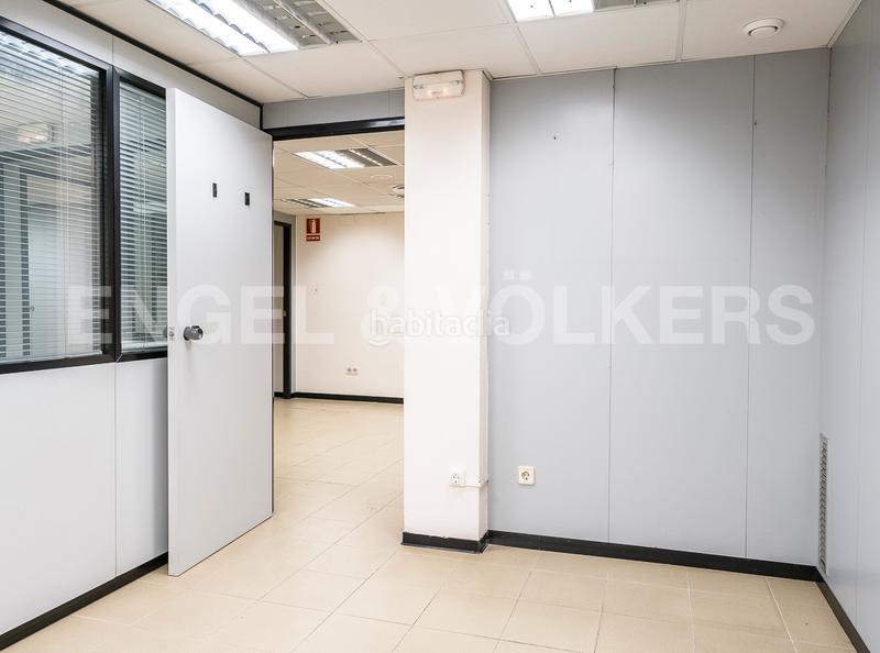 Foto 9af4f2f8-a496-4e1a-aa8d-436ce9a516d4. Alquiler local comercial exclusivo local en calle aragón en Barcelona