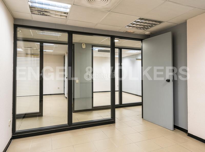 Foto a994523c-e9bc-4e52-b164-4a1df2902441. Alquiler local comercial exclusivo local en calle aragón en Barcelona