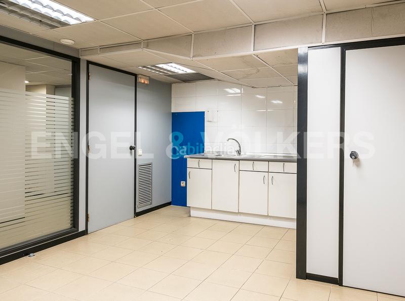 Foto 38df95a4-b7d5-42da-b342-37f9f38ed3fa. Miete geschäftsraum in Sagrada Família Barcelona