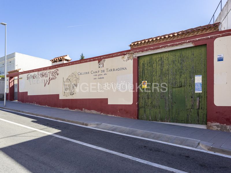 Foto 2a1e8d20-edd2-4e74-8dd6-4b4c6e000365. Edifici a Valletes - Xiribecs Amposta