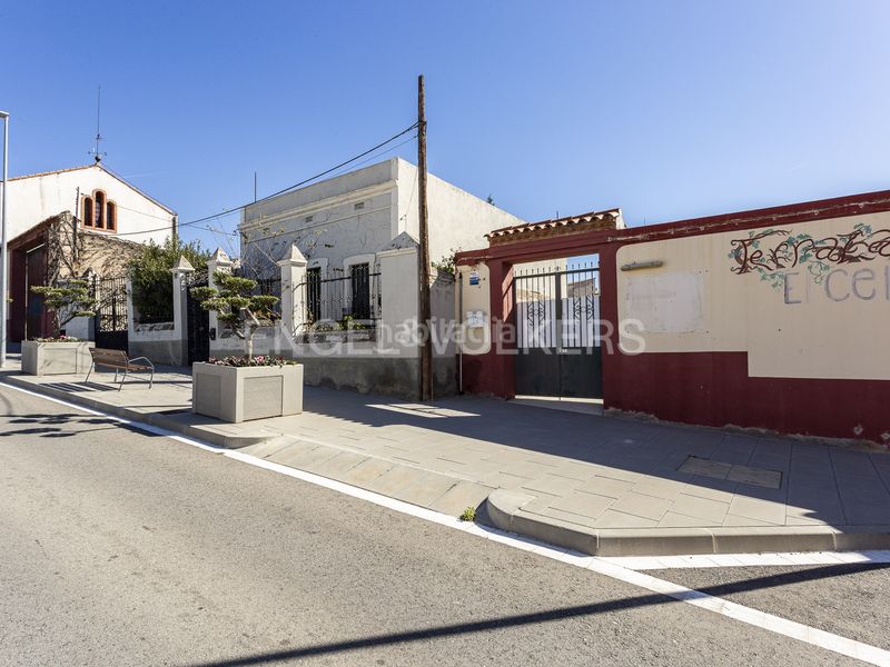 Foto 7535a574-268a-4afd-8853-4e1d3d3e14e2. Edifici a Valletes - Xiribecs Amposta