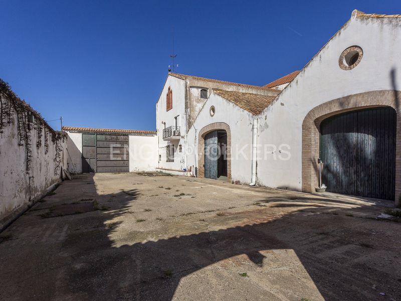 Foto c6ca7a8b-8347-48cb-9a6e-01152fa85962. Edifici a Valletes - Xiribecs Amposta