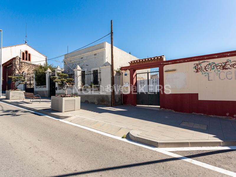 Foto 7535a574-268a-4afd-8853-4e1d3d3e14e2. Edifici a Secuita (La)