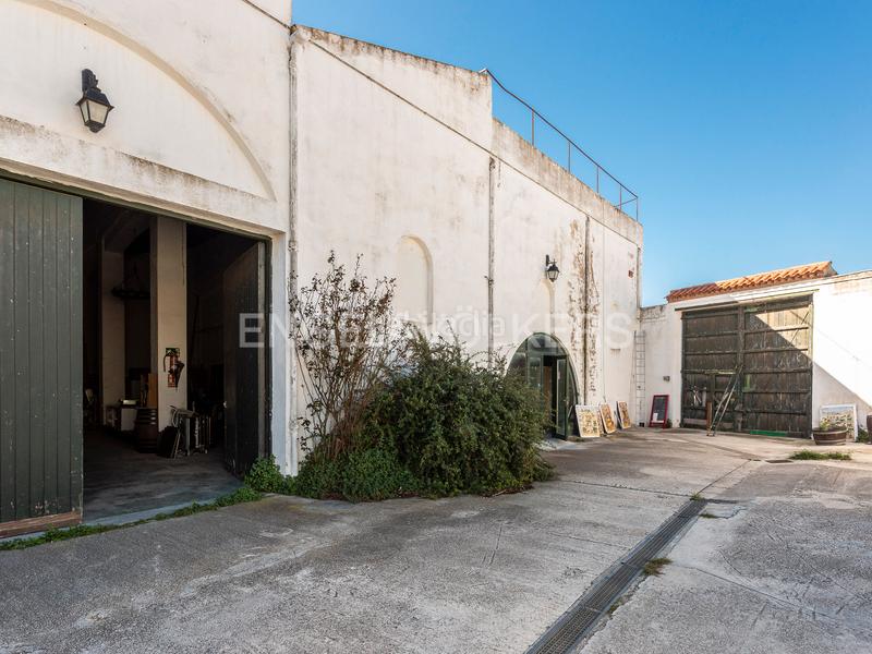 Foto 7bbb7f79-16dd-4682-99ea-9dcc0102f5e2. Edifici a Secuita (La)