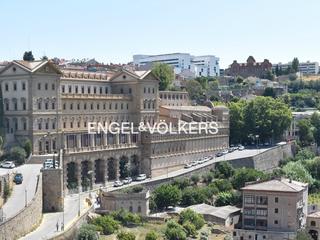 Édifice à Barri Antic. Edificio en rentabilidad manresa de 28 pisos  164 pk  local come