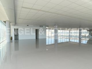 Oficina a Mas Lluí - Els Miralls. Edificio industrial y corporativo en venta en sant just