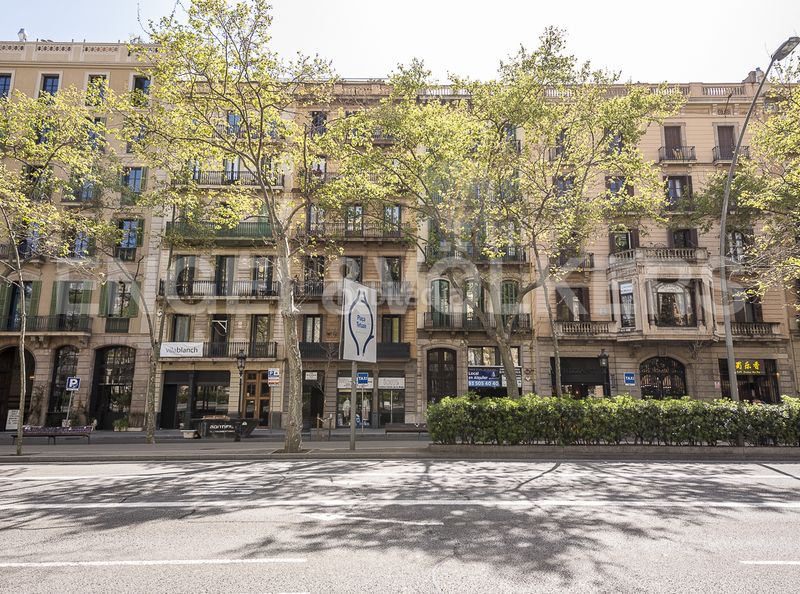 Foto 6bac9c0f-809b-4bd1-90c8-2a3c8b2856e6. Local comercial a Dreta de l´Eixample Barcelona