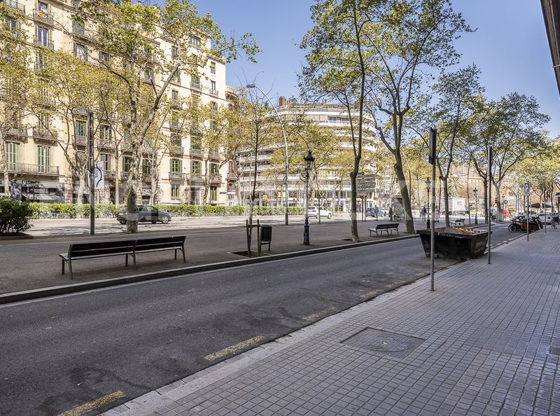 Foto c79fd916-ddf5-4767-aeb0-10d25cdb94e6. Local comercial a Dreta de l´Eixample Barcelona