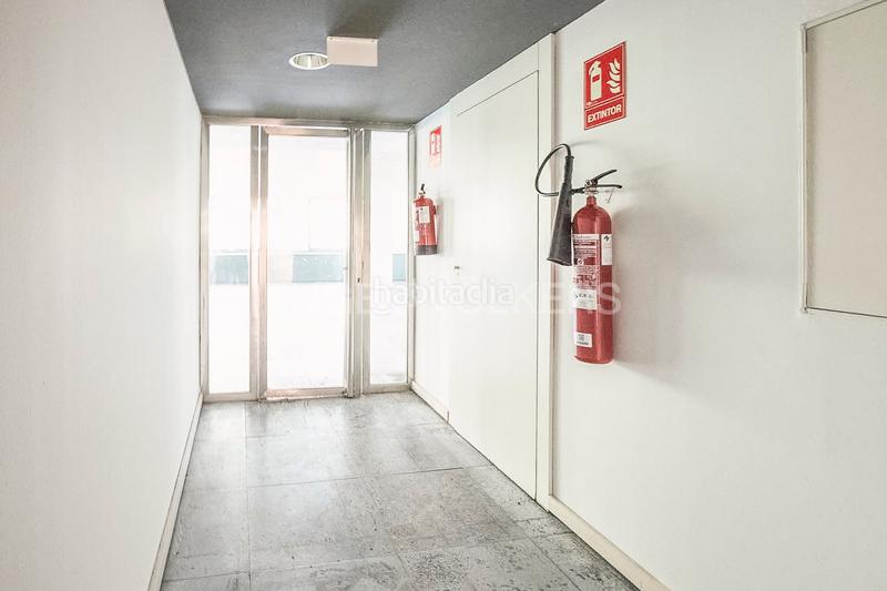 Foto 87e1baa7-54d4-4cf6-9fa8-2e48bf54afa0. Location bureau avec parking dans El Parc i la Llacuna del Poblenou Barcelona