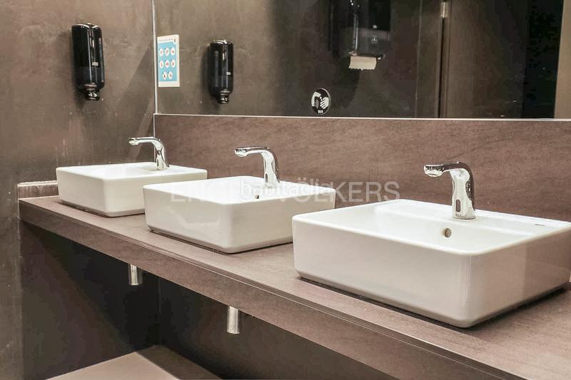 Foto da8aeaea-be3a-40ce-9ccf-d8e27c593ea3. Miete büro mit parking in El Parc i la Llacuna del Poblenou Barcelona