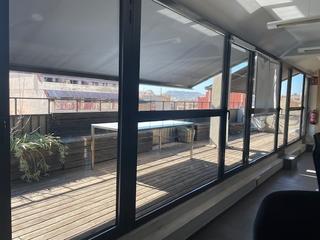 Bureau à Dreta de l´Eixample. Oficina en atico con terrazas en venta en rentabilidad en eixamp