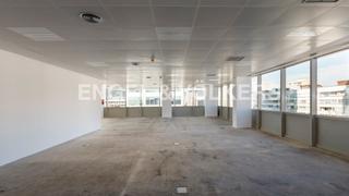 Lloguer Oficina a Hostafrancs. Oficina en alquiler en planta 8, al lado de sants estacio
