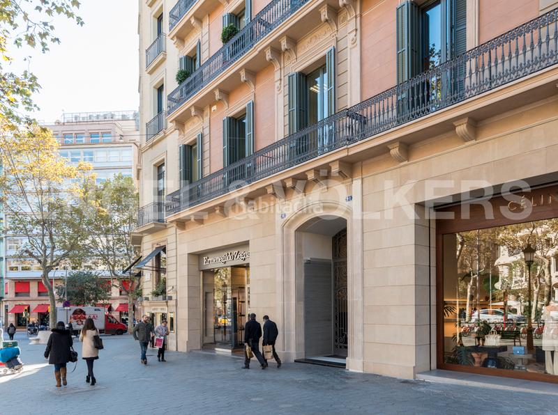 Foto bfd2611e-34b4-4311-93c8-4e99e69e6610. Alquiler local comercial local calle casp. en Dreta de l´Eixample Barcelona