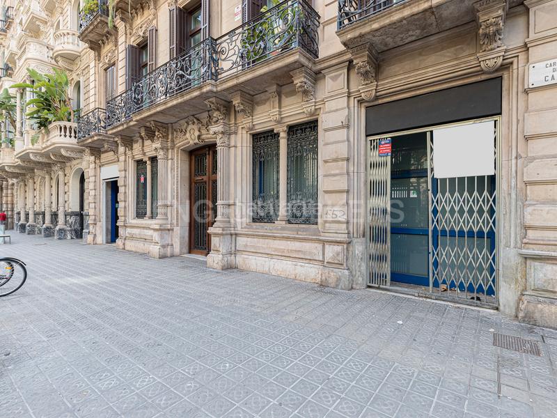 Foto a6f5859b-1353-4d05-ab51-2d5e16aa3a23. Lloguer local comercial a Dreta de l´Eixample Barcelona