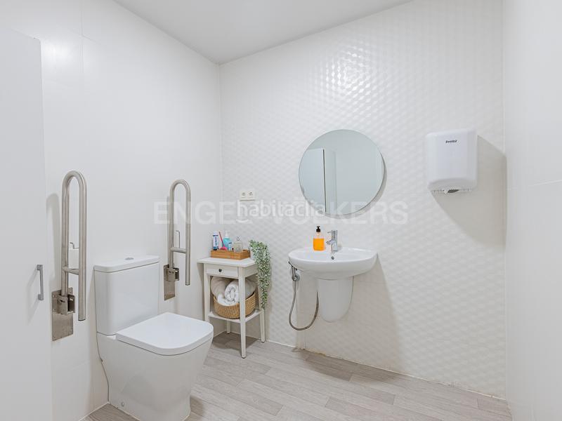 Foto 33c36cbe-84c8-45c0-aec7-efec01b8763d. Miete geschäftsraum in Porta Barcelona