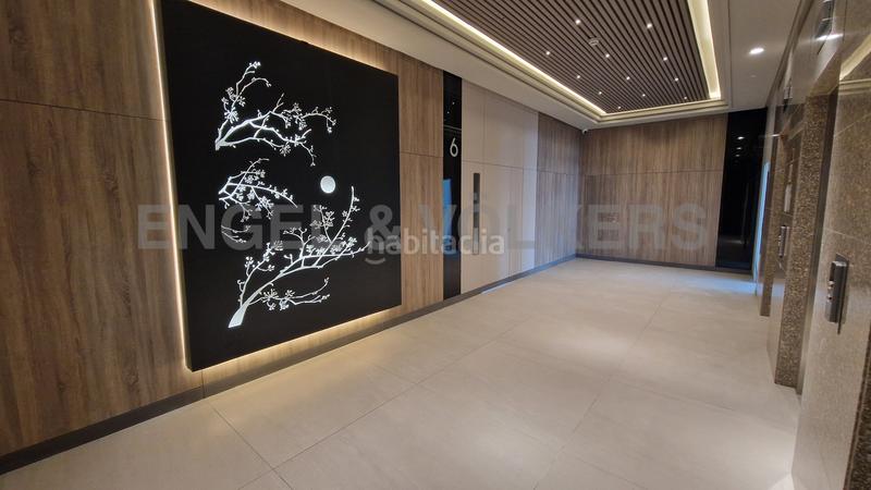 Foto 46773ab7-b0eb-48a6-81dd-178a40d3375d. Alquiler oficina s en diagonal reformadas en edificio moderno en Barcelona