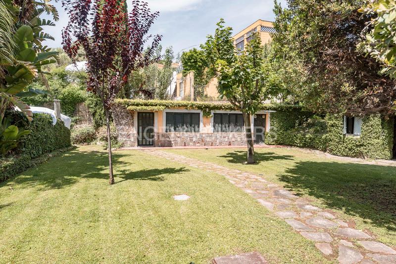 Foto 0c94152d-6f7d-4334-87f9-ee652aa259c9. Edificio in Canet de Mar