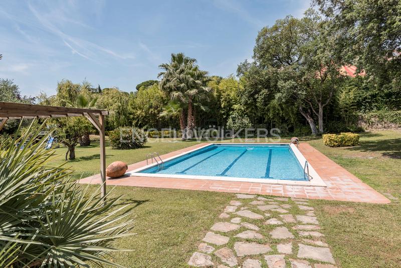 Foto 1c049e5a-db68-4c31-bb90-ab73625d0bbc. Edificio in Canet de Mar