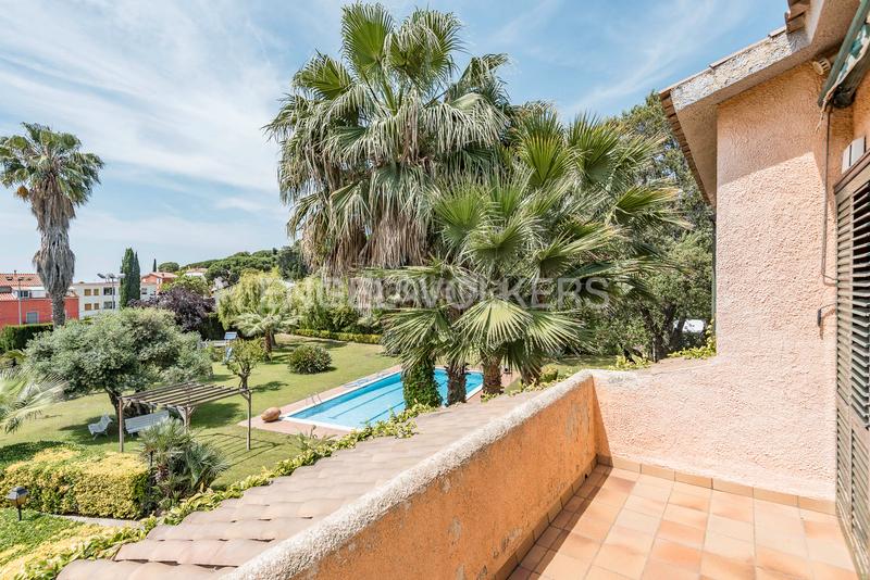 Foto 4fd46a65-1741-4b21-bec4-46018ae7e30b. Edificio in Canet de Mar