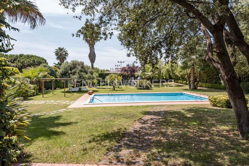 Foto a0ab62c7-2715-4894-8258-46efe65ba576. Edificio in Canet de Mar