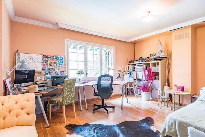 Foto ceb00214-c272-49d7-bc2d-7890dd73a336. Edificio in Canet de Mar