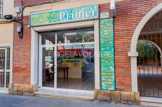 Local Comercial a Nou Eixample Nord. Local con negocio de lavandería en venta sin traspaso
