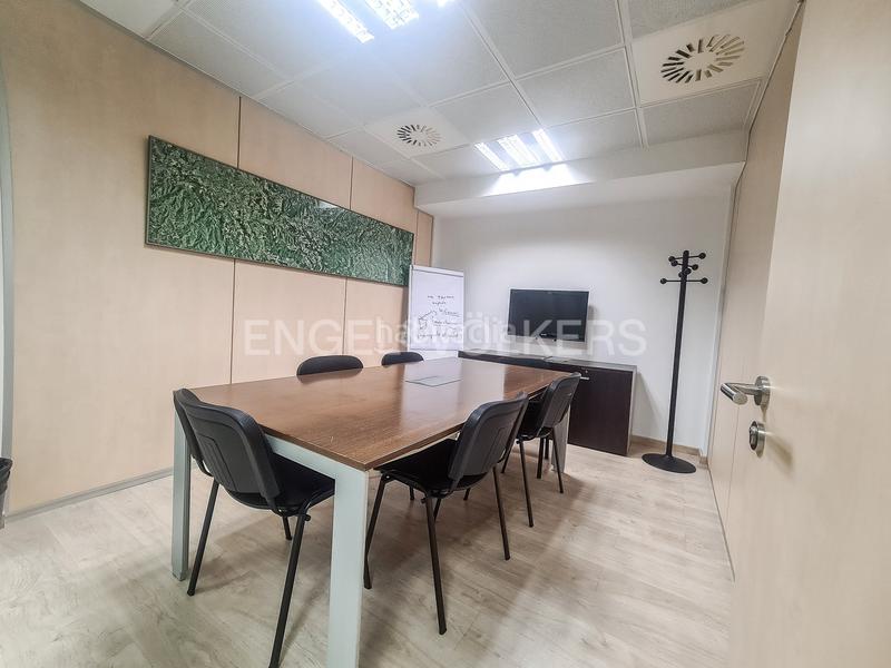 Foto 4adc0dc1-6915-42f3-b929-ff206e3b6075. Rent office space with parking in La Nova Esquerra de l´Eixample Barcelona