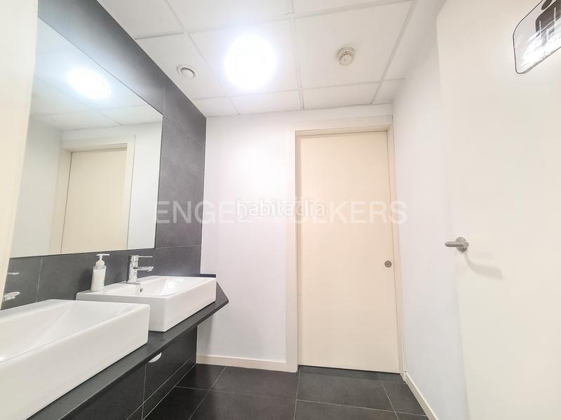 Foto 600d77a0-9bdd-4fe9-86ea-373984b09f85. Rent office space with parking in La Nova Esquerra de l´Eixample Barcelona