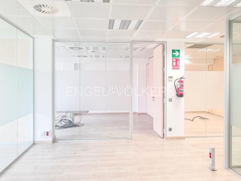 Foto 8634b3fe-ea16-4f22-b1da-7b2414bb6edb. Rent office space with parking in La Nova Esquerra de l´Eixample Barcelona