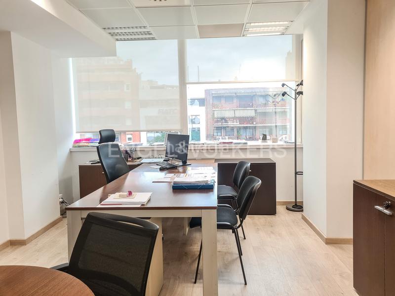 Foto c7805aaa-f6cd-4aed-8b42-d91c4a0285f0. Rent office space with parking in La Nova Esquerra de l´Eixample Barcelona