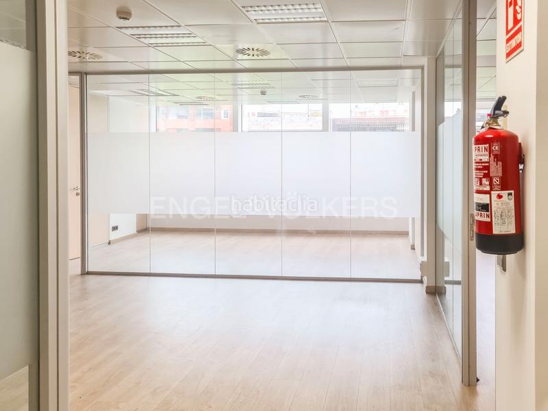 Foto cfe4a5df-128d-474b-a193-a6d31c2dba85. Rent office space with parking in La Nova Esquerra de l´Eixample Barcelona