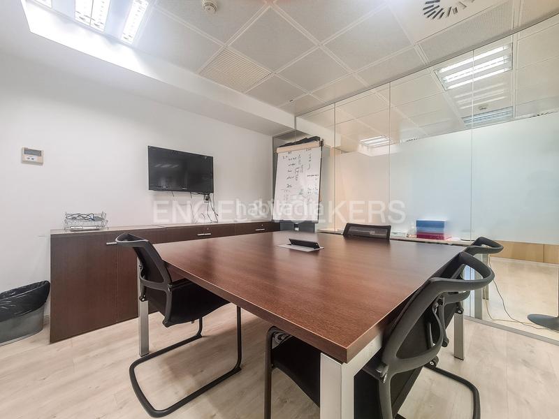 Foto f1edda19-fe8e-415e-b15b-5f35349dc9d7. Rent office space with parking in La Nova Esquerra de l´Eixample Barcelona