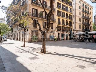 Lloguer Local Comercial a St. Pere - Sta. Caterina - El Born. Local comercial único en el born