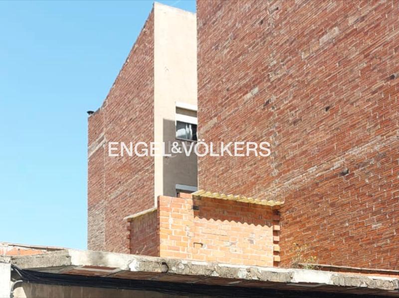 Foto fe8571ee-f48e-457e-a79f-f4bd0d8f133f. Residential plot in Estació del Nord Mollet del Vallès