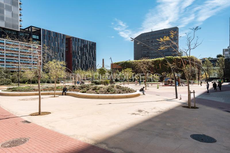 Foto 76c76e3e-c264-4a64-9968-4b9429958601. Local comercial gran local en rentabilidad en eixample en Barcelona