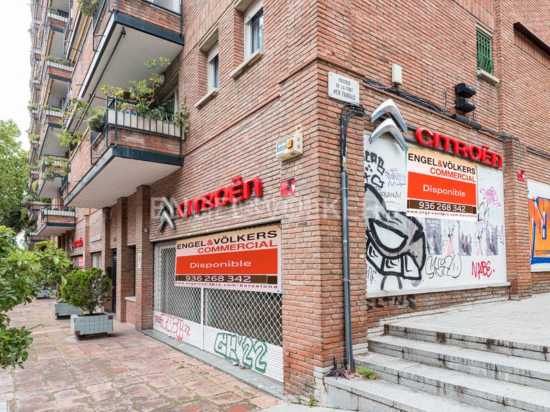Foto 4ee54bbb-1501-440c-bf6e-f084dacf2c57. Local commercial dans La Font d´en Fargues Barcelona