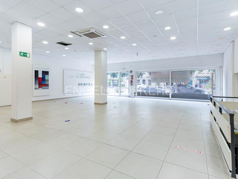 Foto a62335ba-06c2-42b6-8be0-86b4084d6eb7. Local commercial dans La Font d´en Fargues Barcelona