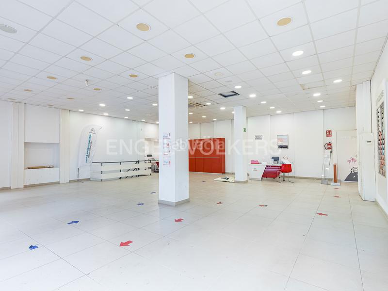 Foto da845ca3-b649-4d8b-a02c-9a60ef20256a. Local commercial dans La Font d´en Fargues Barcelona