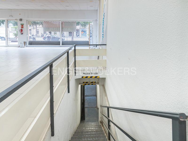 Foto 380ce0df-b02a-4844-9771-50b3b6066df4. Lloguer local comercial a La Font d´en Fargues Barcelona