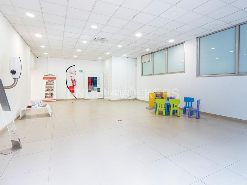 Foto 6dbe2973-7ea0-4d86-b844-5678e58fd5d9. Lloguer local comercial a La Font d´en Fargues Barcelona