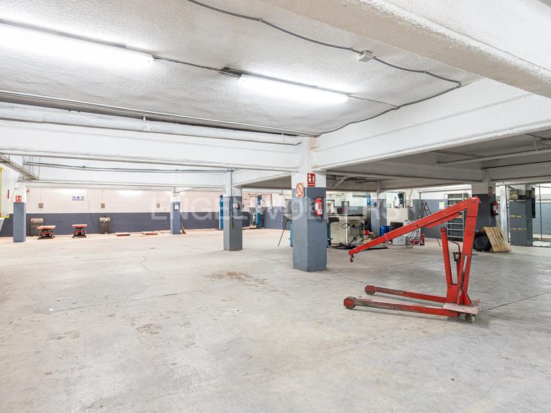 Foto ff3553e3-c02d-4d7a-ad62-b87c835d611e. Lloguer local comercial a La Font d´en Fargues Barcelona