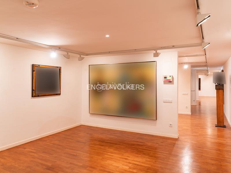 Foto 2bfc7bca-6b81-4106-812a-aa1740cd44f8. Oficina gran oficina con showroom en la zona alta en Barcelona