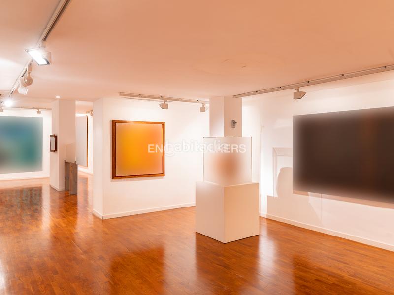 Foto 948d8d33-d712-414c-a5ea-640b4bd0680b. Oficina gran oficina con showroom en la zona alta en Barcelona