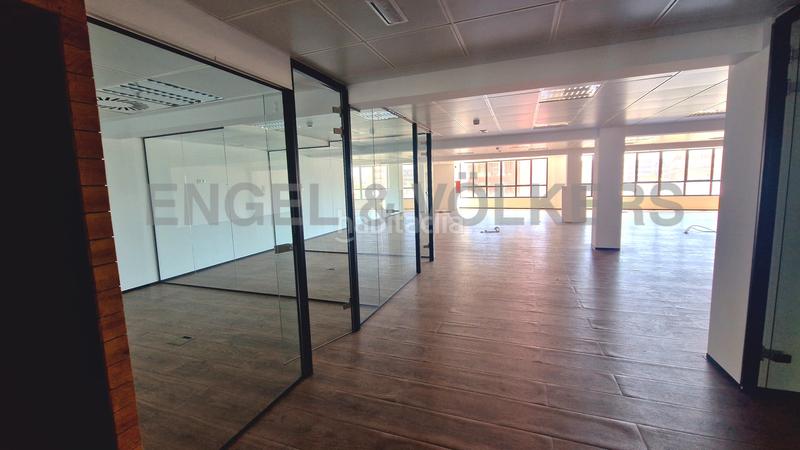 Foto c34d9937-5db3-44d8-a089-80cb04998000. Lloguer oficina amb aparcament a El Parc i la Llacuna del Poblenou Barcelona