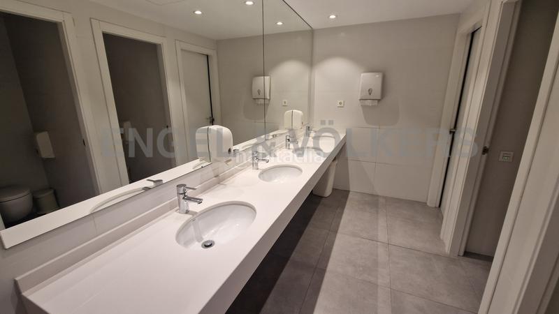 Foto 1e91fe7a-1615-422b-aaad-b179d39e544e. Miete büro mit parking in El Parc i la Llacuna del Poblenou Barcelona