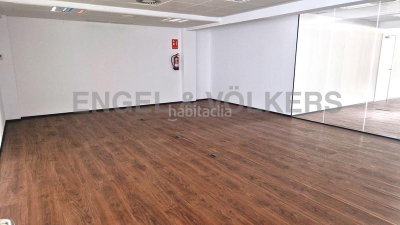 Foto 80f16353-4a31-4631-9659-3dd0bfeb6c6a. Miete büro mit parking in El Parc i la Llacuna del Poblenou Barcelona