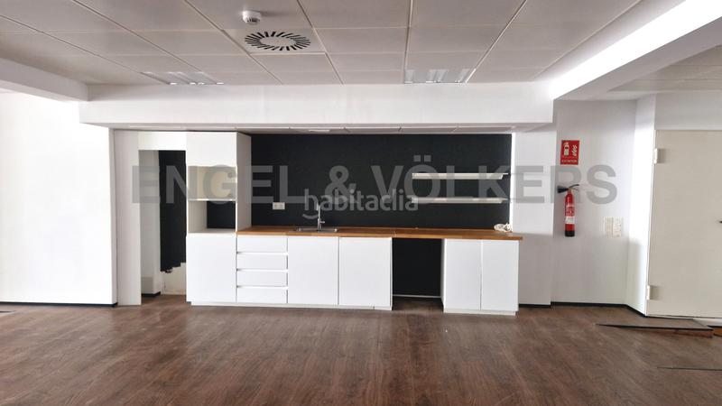 Foto df6b866a-0ed2-4eea-8742-247df36647c1. Miete büro mit parking in El Parc i la Llacuna del Poblenou Barcelona